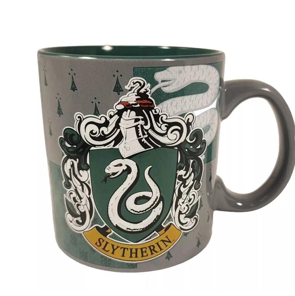 Harry Potter Slytherin 20 oz Ceramic Coffee Mug Cup Crest Gray Green